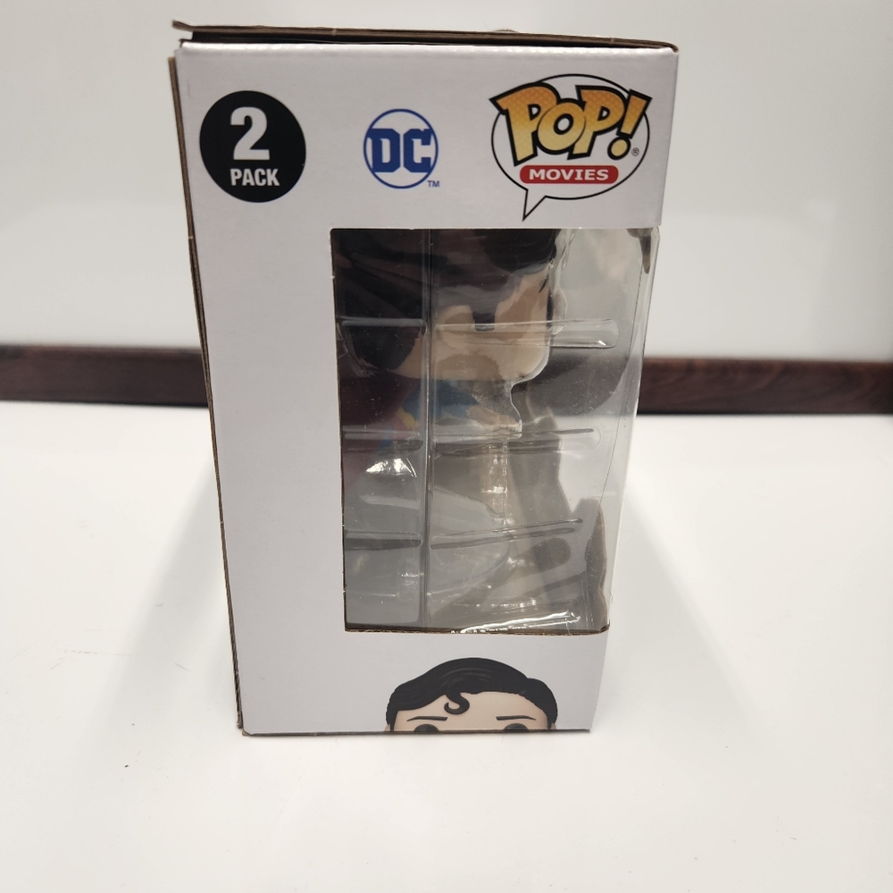 Funko Pop Superman & Lois Flying 2 pack Zavvi Exclusive DC Superman - Picture 3 of 6